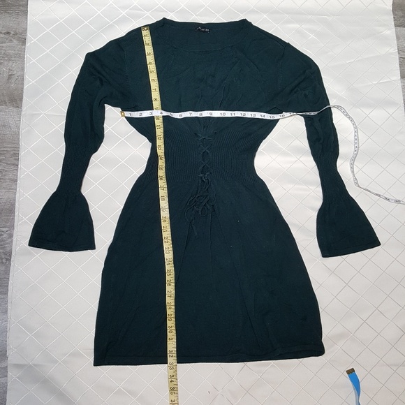 Express women's dress - Picture 4 of 8